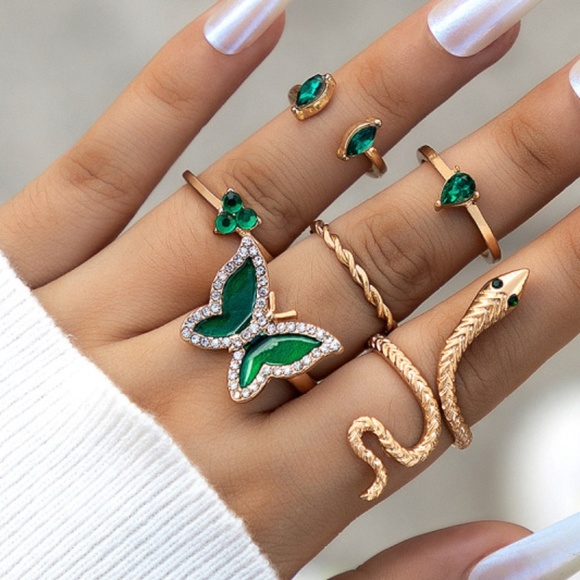 **CHANTRIA* 6-Pc Gold x Green Snake Fashion Ring Set - Picture 2 of 5